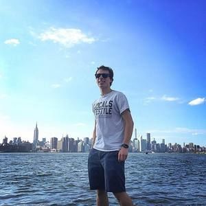 Meet your Posher, Max